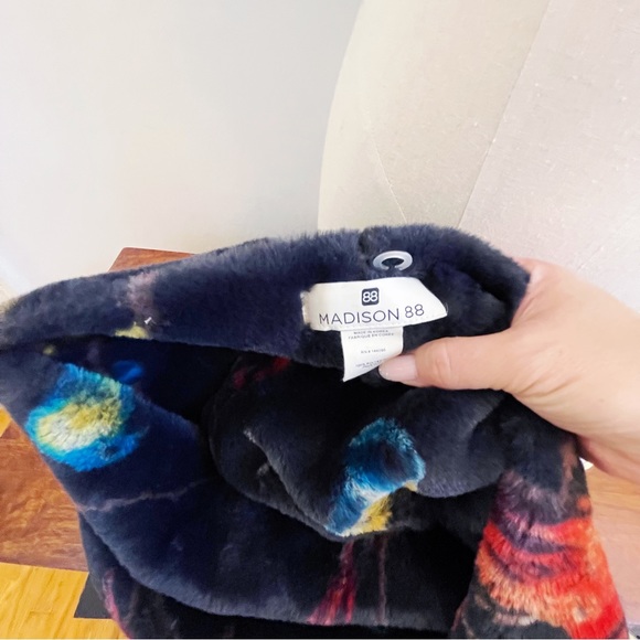 Madison 88 Black Yellow Red Faux Fur Infinity Scarf Soft NEW - Picture 10 of 12